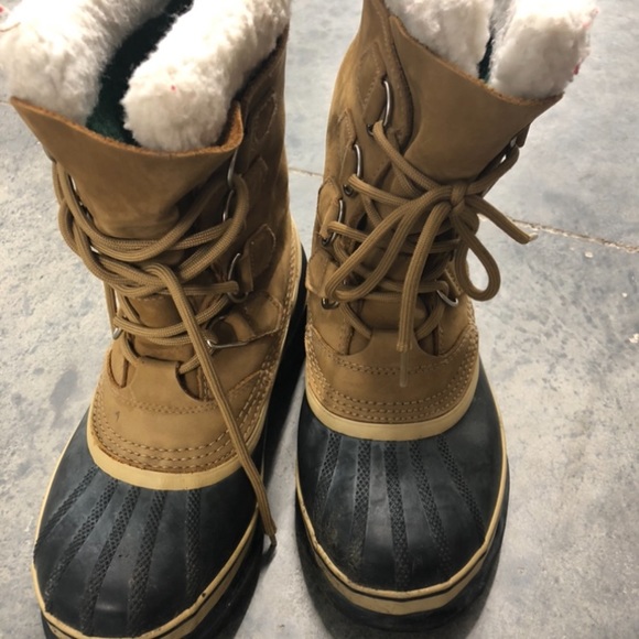 Sorel women’s winter boots - Picture 3 of 6